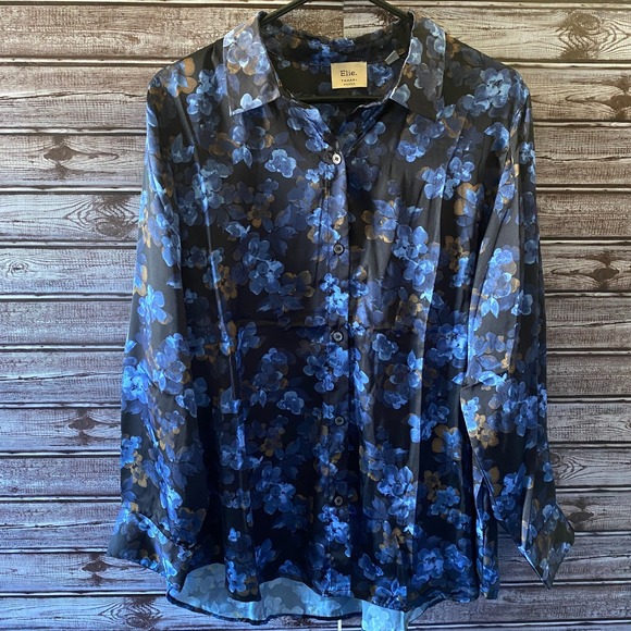 Elie Tahari Tops - Elie Tahari Women's Long-Sleeved Button-Down Blouse Size 1X Blue Floral